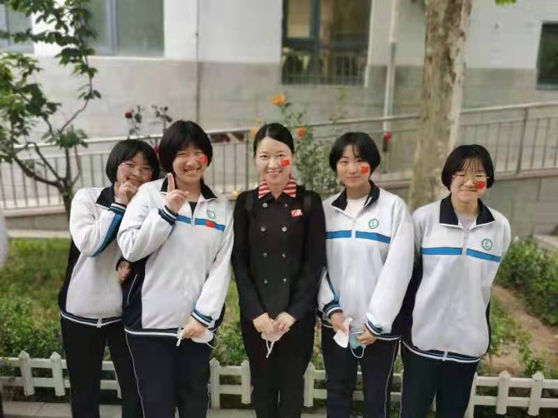董晓2.jpg