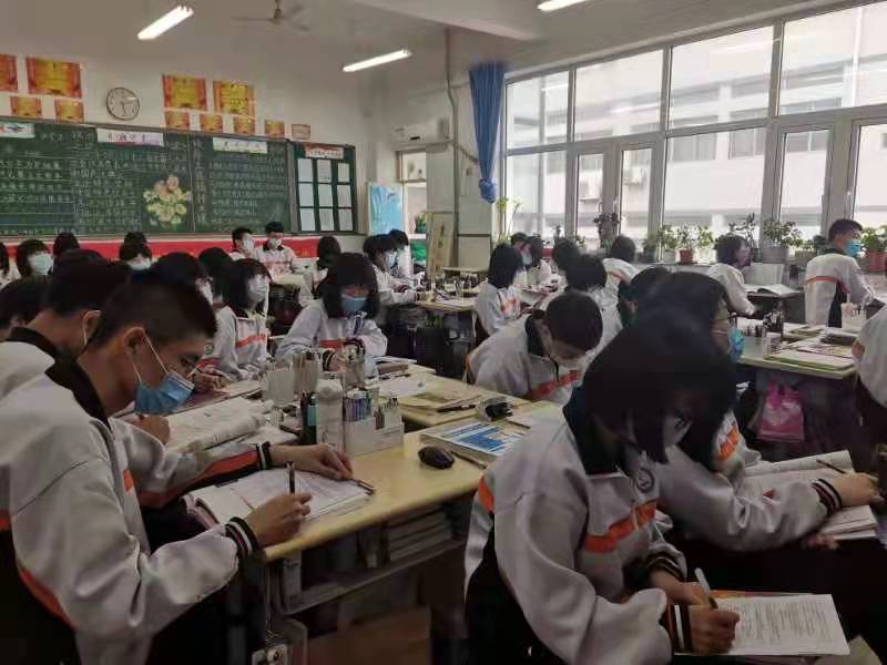 高三 (2).jpg