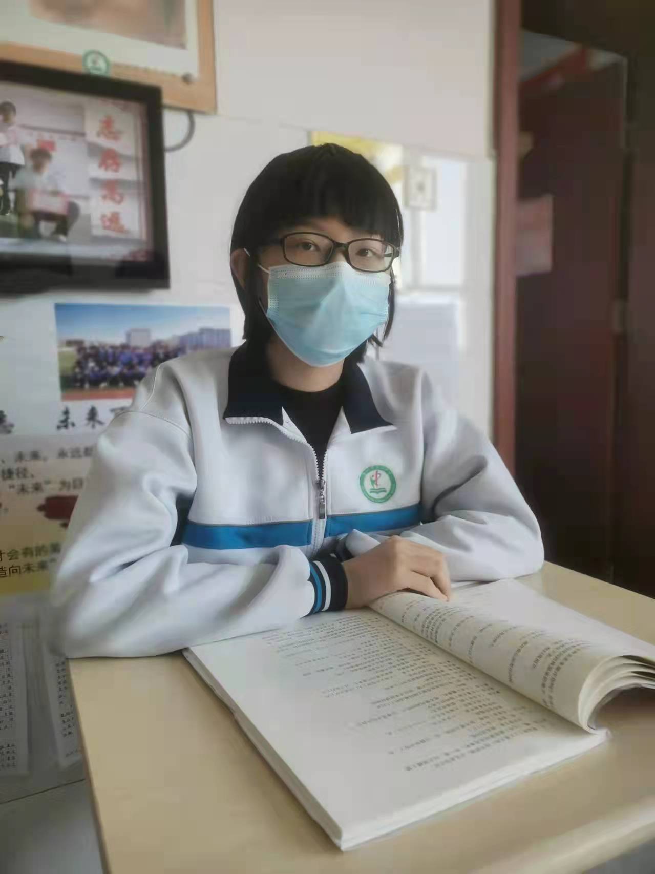 赵欣然.jpg