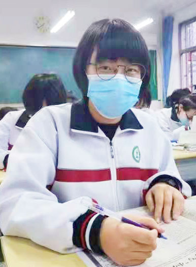 邱子桁.jpg
