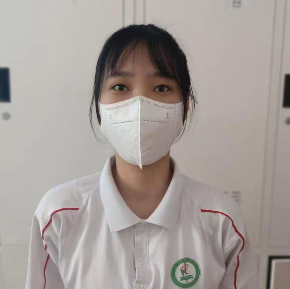 王莹.jpg