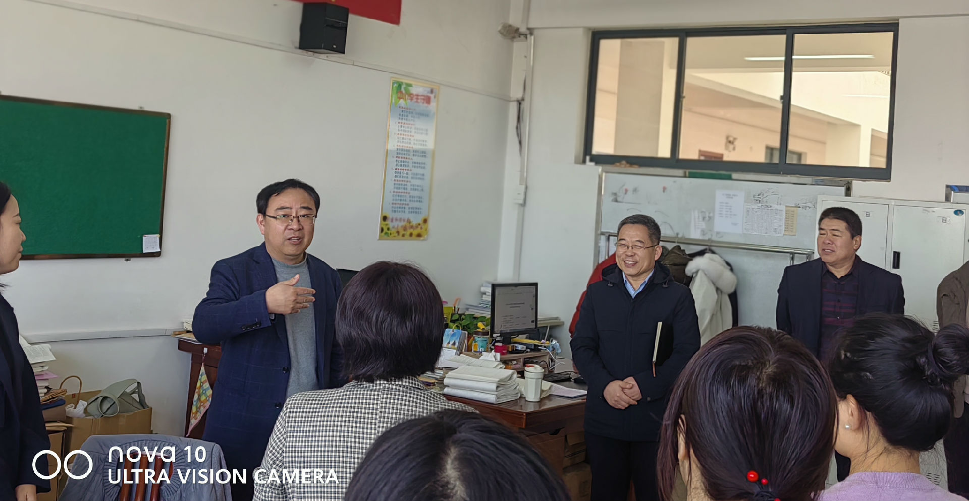 沧州市教育工委书记、局长吕荣锋一行莅临我校调研指导